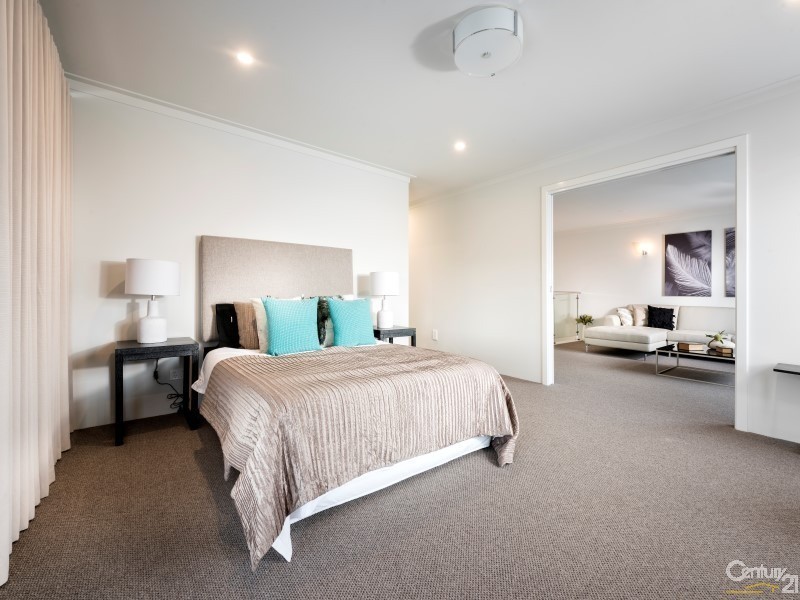 77 Reflection Boulevard, Jindalee WA 6036