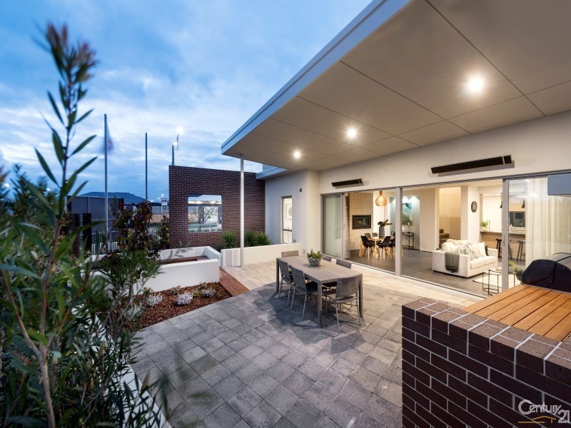 77 Reflection Boulevard, Jindalee WA 6036