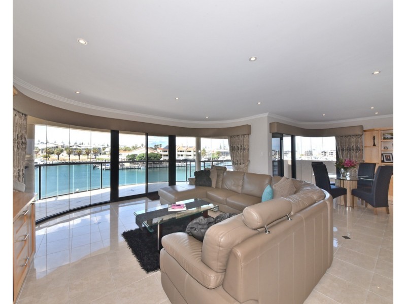 37 Clarecastle Retreat, Mindarie WA 6030