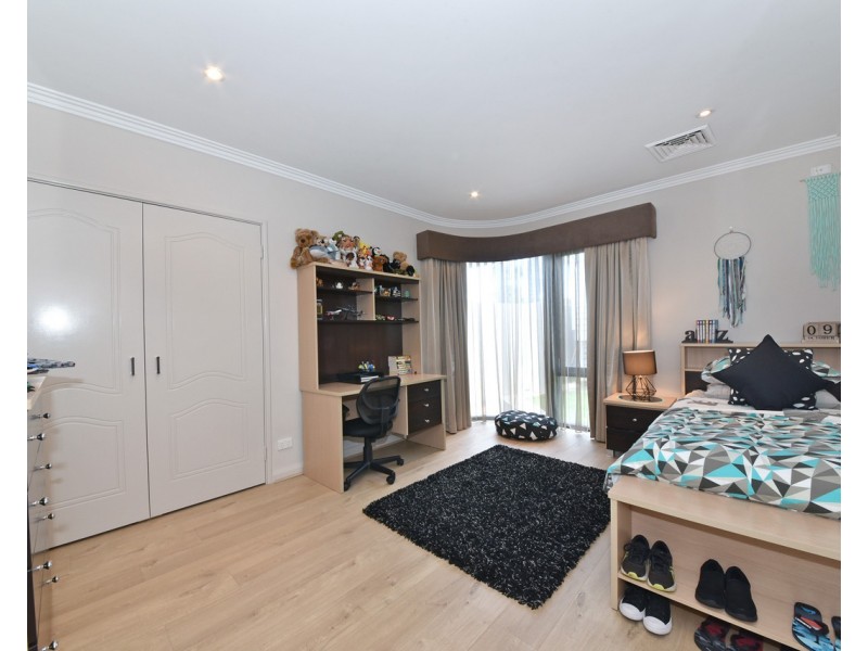 37 Clarecastle Retreat, Mindarie WA 6030