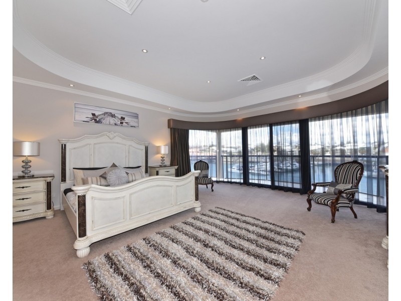 37 Clarecastle Retreat, Mindarie WA 6030