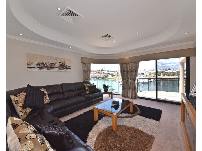 37 Clarecastle Retreat, Mindarie WA 6030