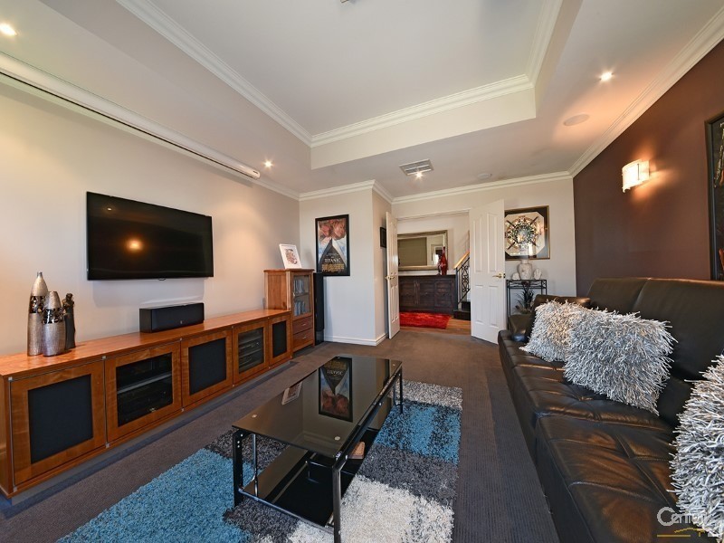 5 Catalina Place, Quinns Rocks WA 6030