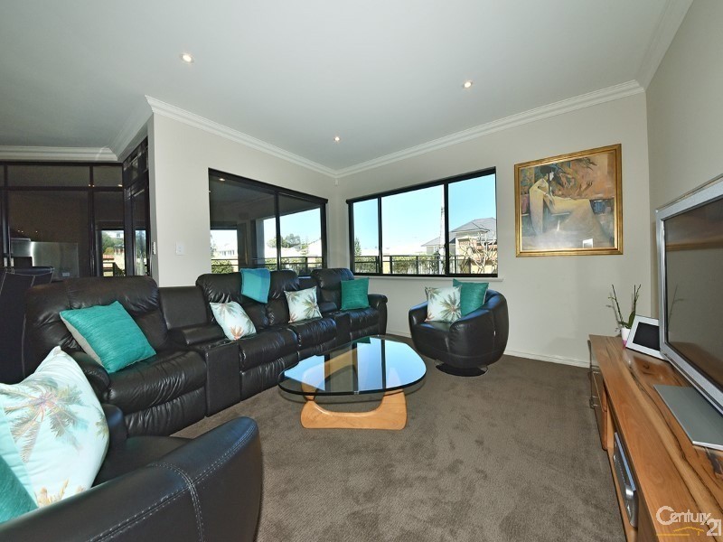 5 Catalina Place, Quinns Rocks WA 6030