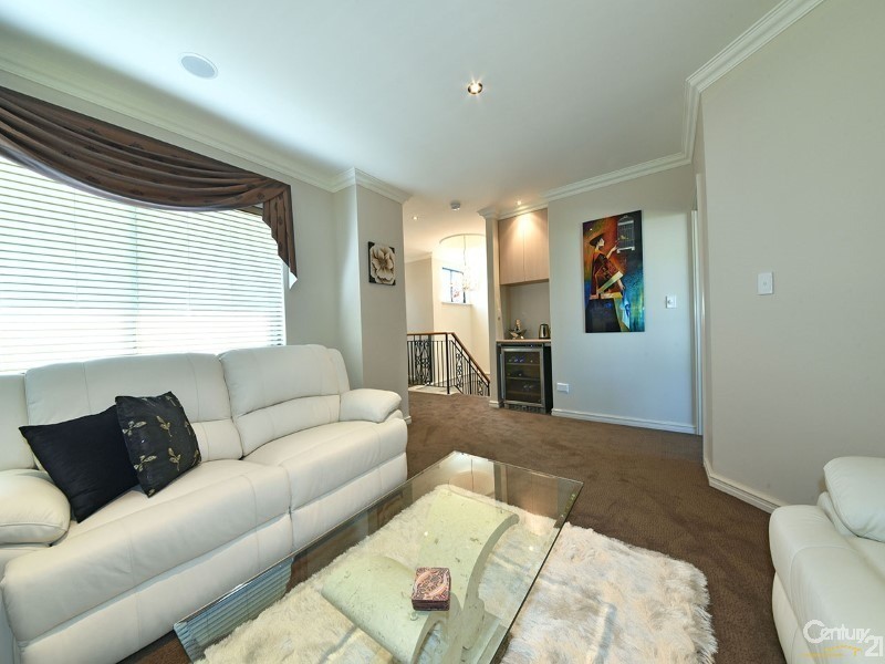 5 Catalina Place, Quinns Rocks WA 6030