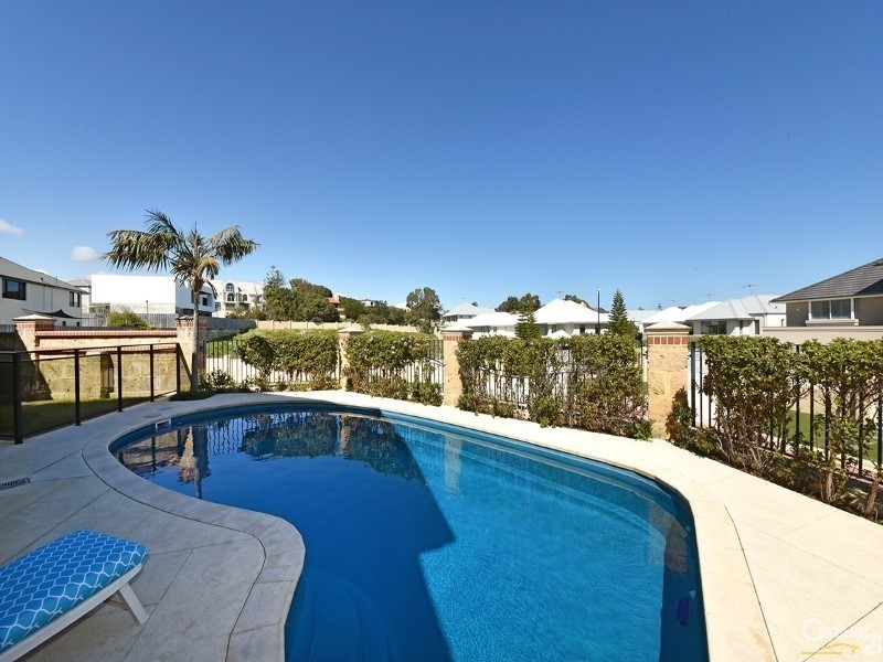 5 Catalina Place, Quinns Rocks WA 6030
