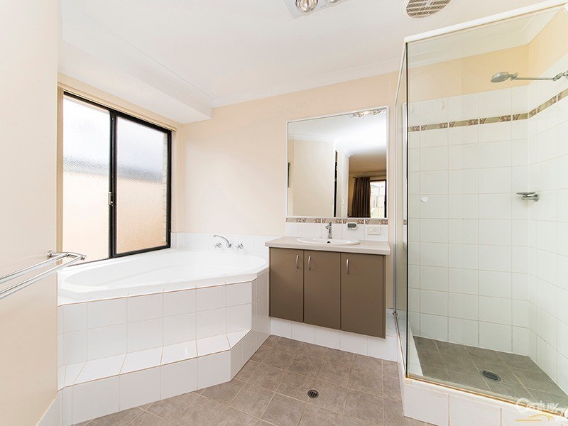 12 Elmhurst Drive, Clarkson WA 6030