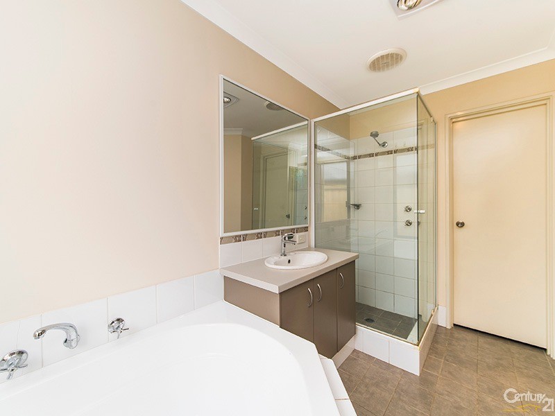 12 Elmhurst Drive, Clarkson WA 6030