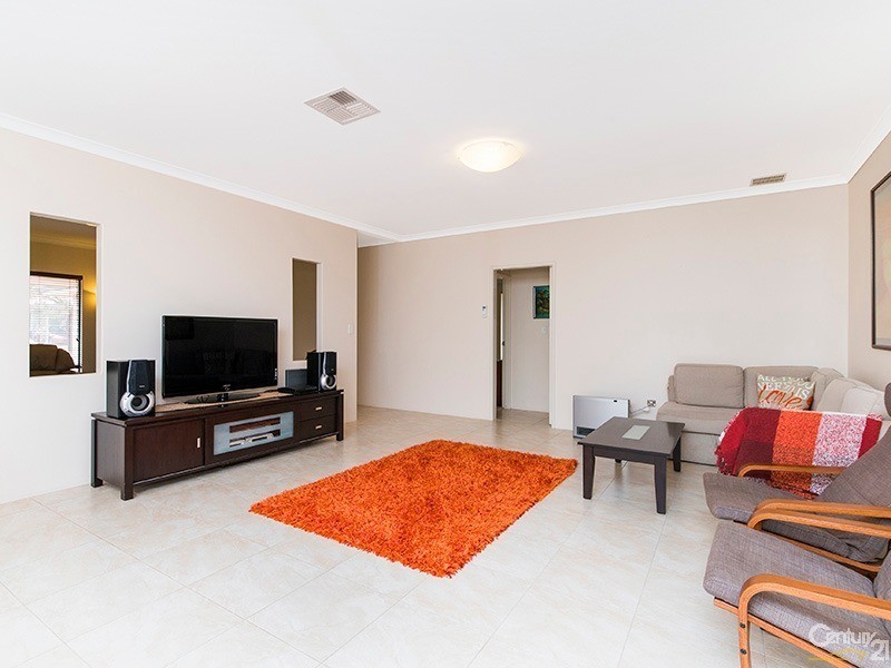 12 Elmhurst Drive, Clarkson WA 6030