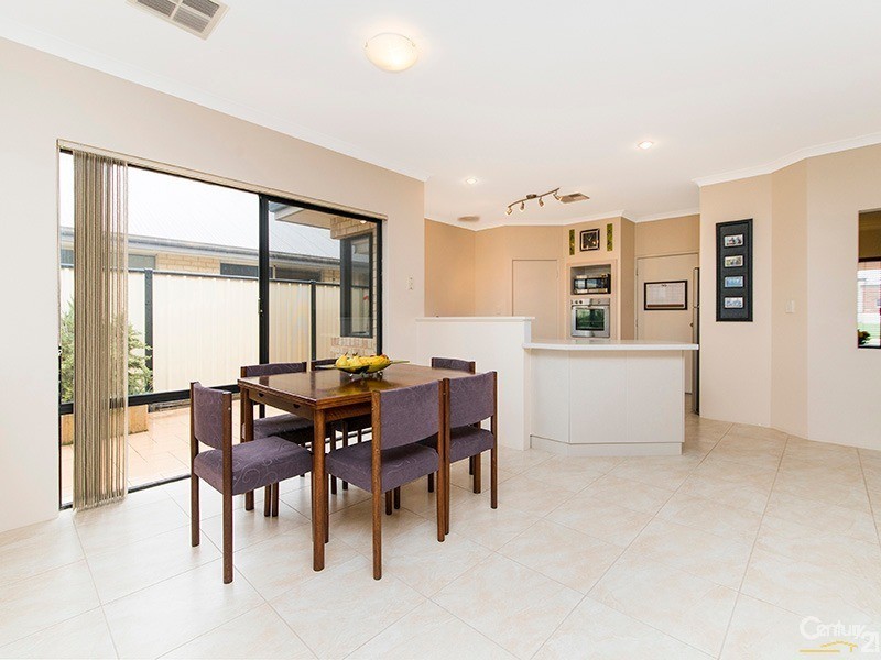 12 Elmhurst Drive, Clarkson WA 6030