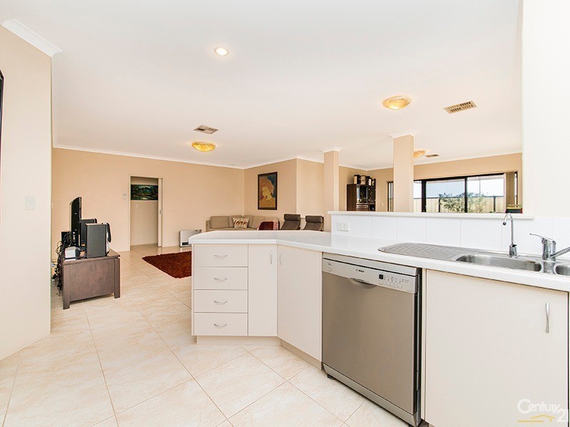 12 Elmhurst Drive, Clarkson WA 6030