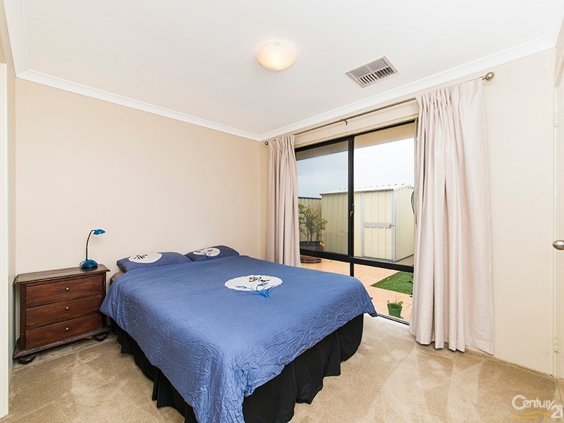 12 Elmhurst Drive, Clarkson WA 6030