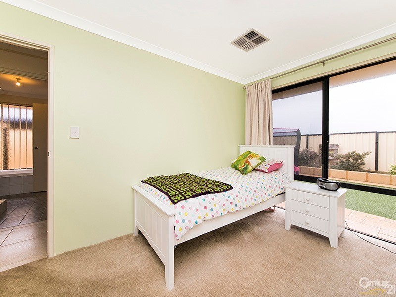 12 Elmhurst Drive, Clarkson WA 6030