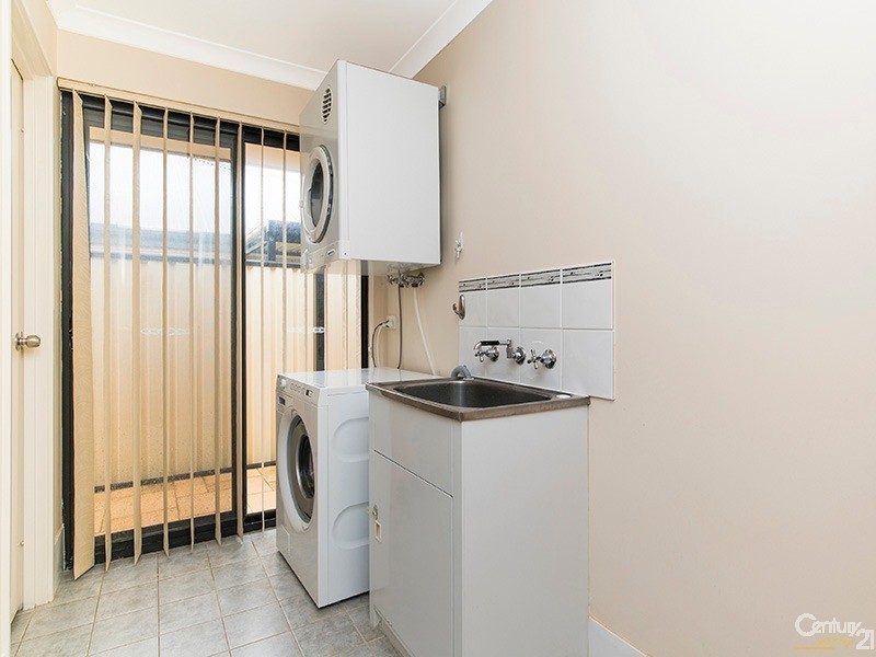 12 Elmhurst Drive, Clarkson WA 6030