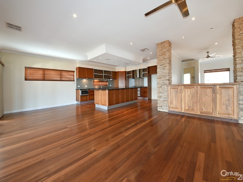 15 Birkenhead Ridge, Mindarie WA 6030