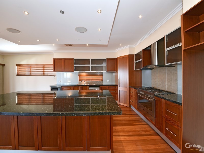 15 Birkenhead Ridge, Mindarie WA 6030