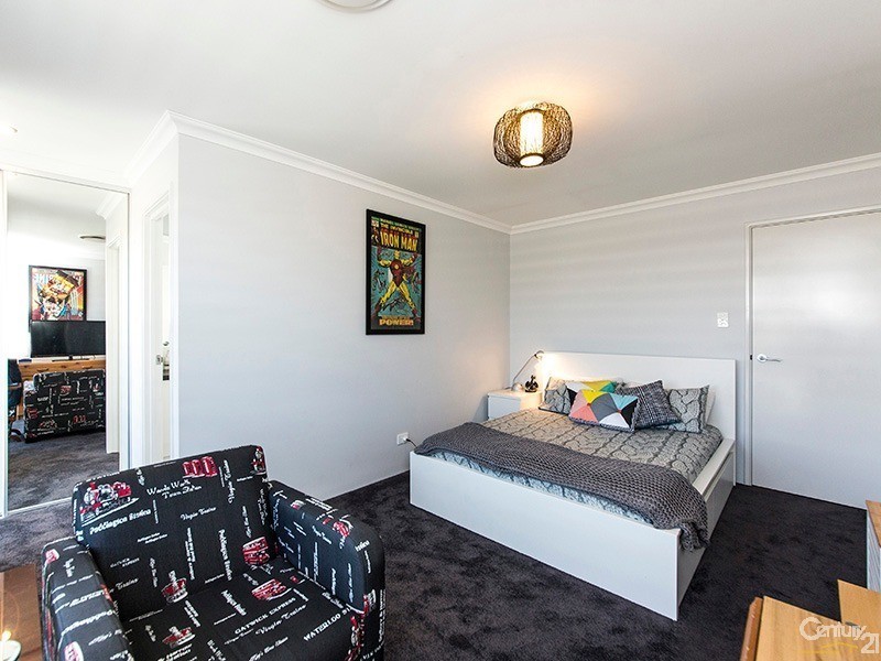 8 Putter Street, Yanchep WA 6035