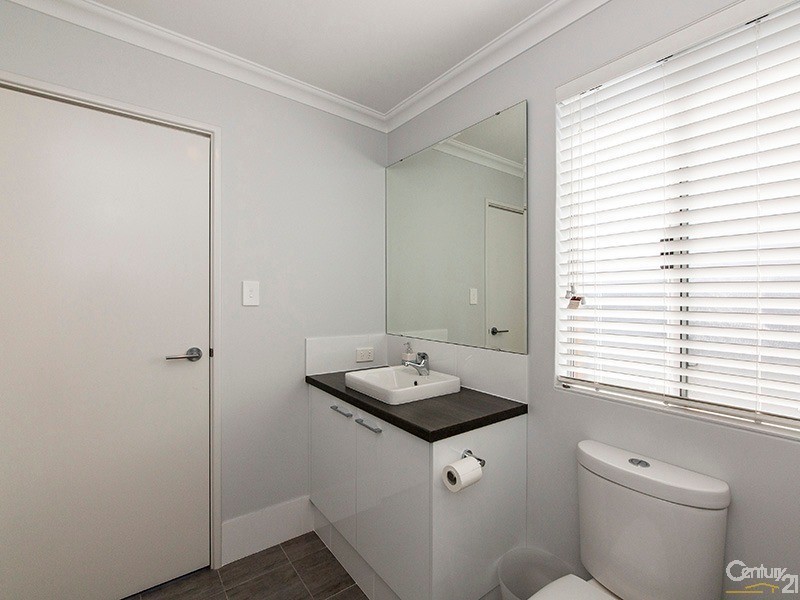 8 Putter Street, Yanchep WA 6035