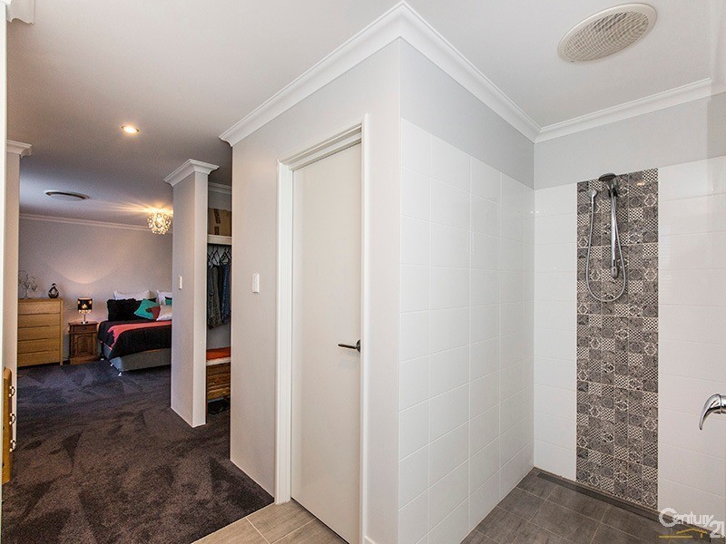 8 Putter Street, Yanchep WA 6035