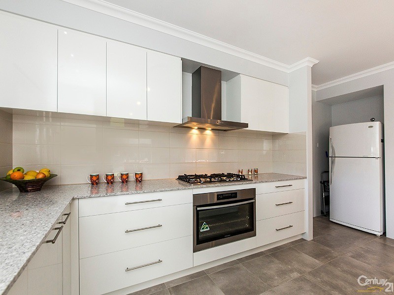 8 Putter Street, Yanchep WA 6035