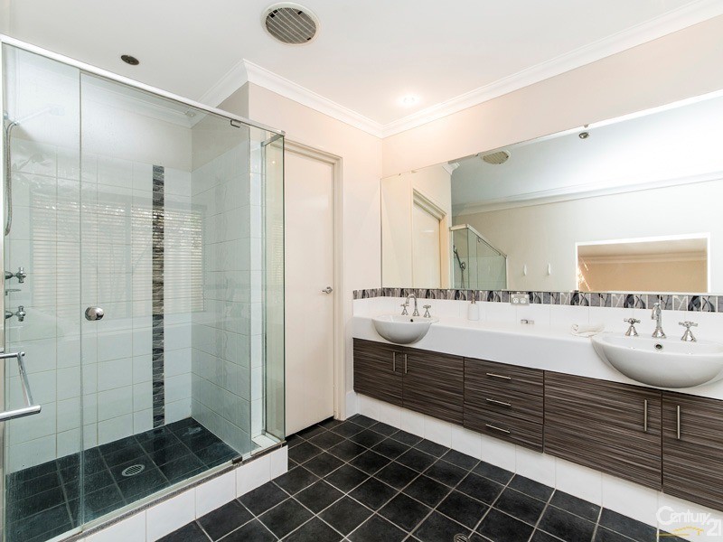 9 Badley Loop, Butler WA 6036
