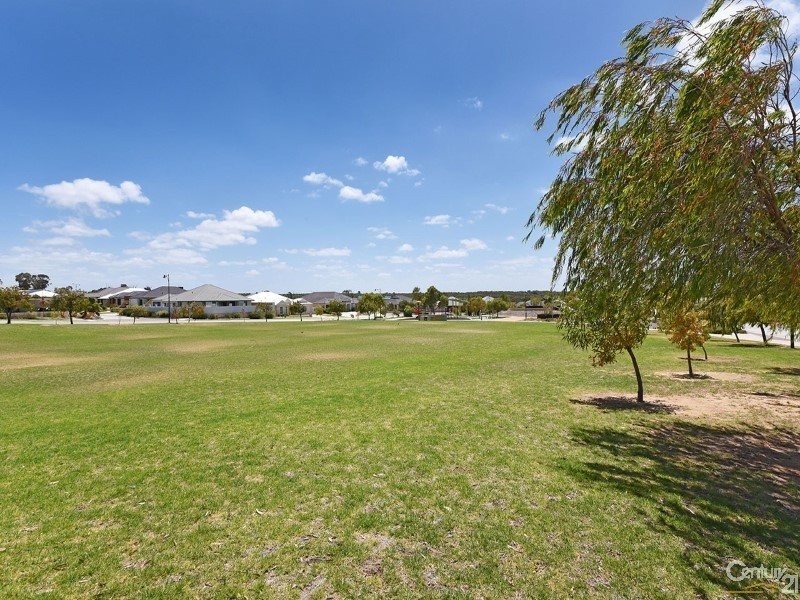 61A Helmsdale Loop, Butler WA 6036