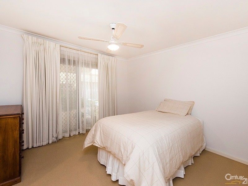 8 Waterside Crescent, Gwelup WA 6018