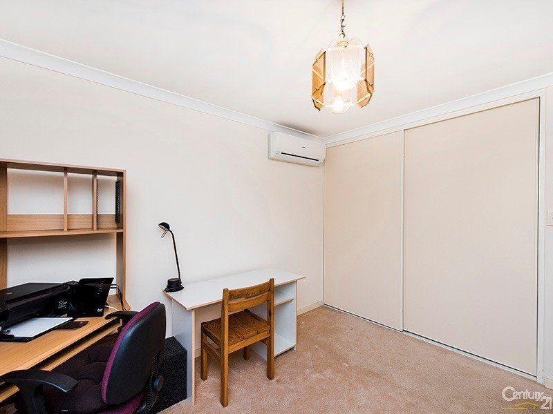 8 Waterside Crescent, Gwelup WA 6018