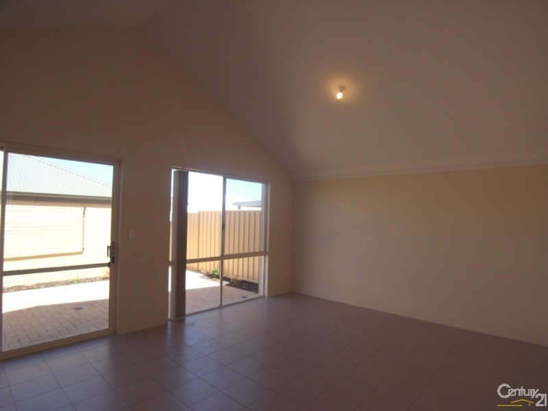 54 Feakle Bend, Ridgewood WA 6030