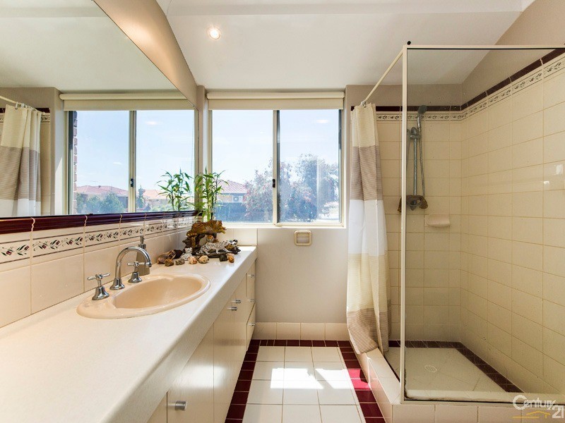 5 Mersin Drive, Mindarie WA 6030