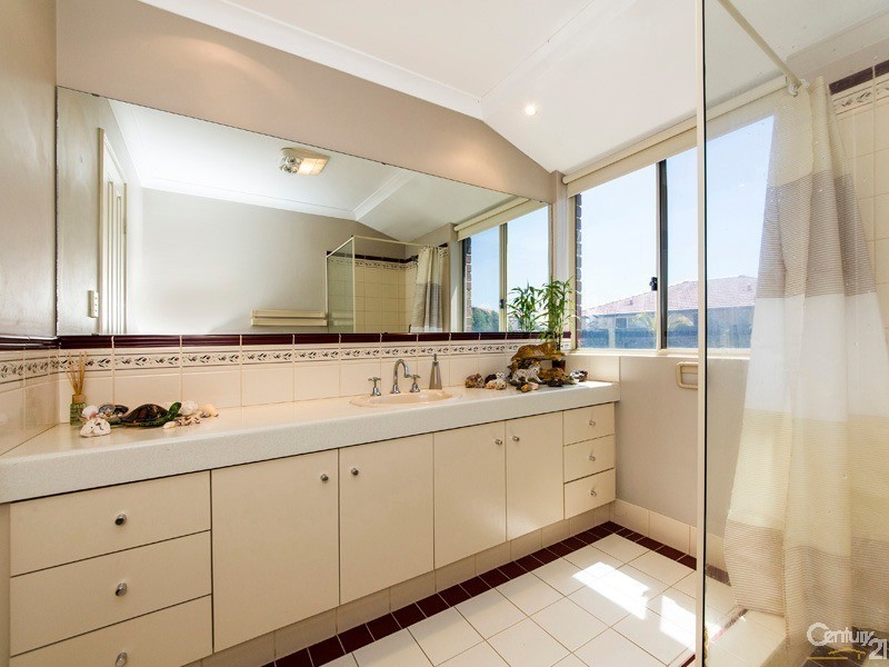 5 Mersin Drive, Mindarie WA 6030