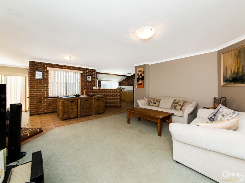 5 Mersin Drive, Mindarie WA 6030