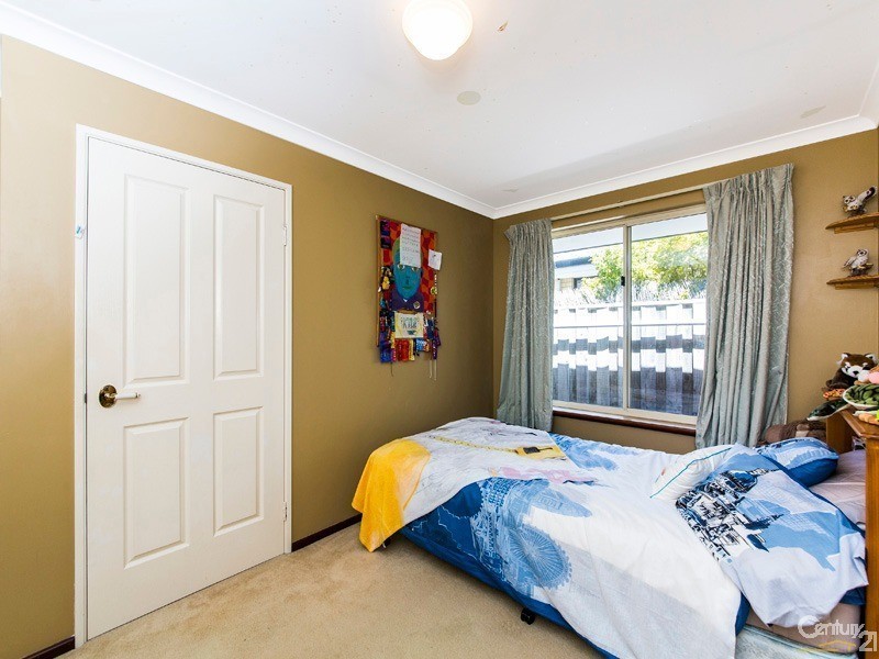 5 Mersin Drive, Mindarie WA 6030