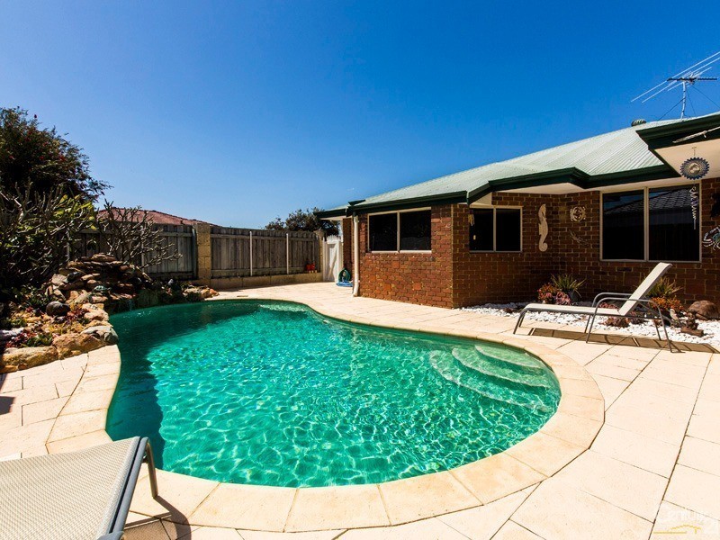 5 Mersin Drive, Mindarie WA 6030