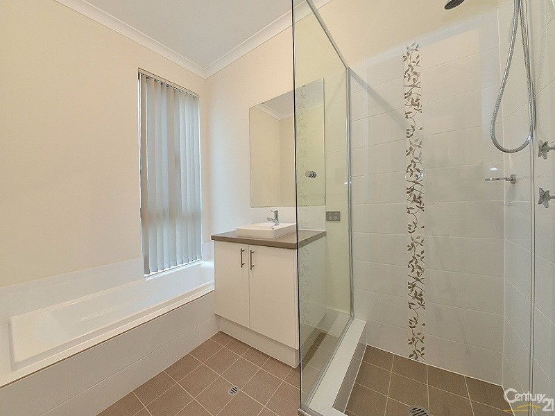 40 Leeward Avenue, Eglinton WA 6034