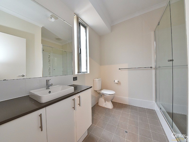 40 Leeward Avenue, Eglinton WA 6034