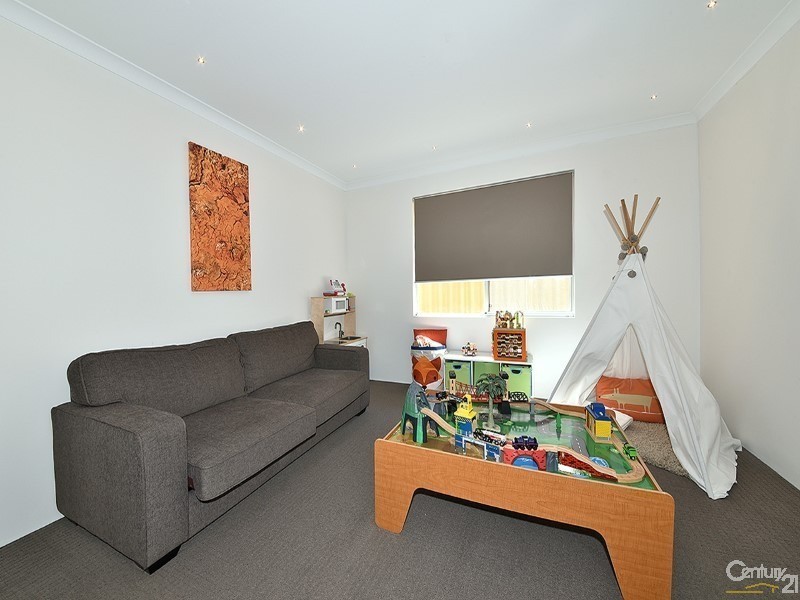 26 Oakbank Crescent, Butler WA 6036