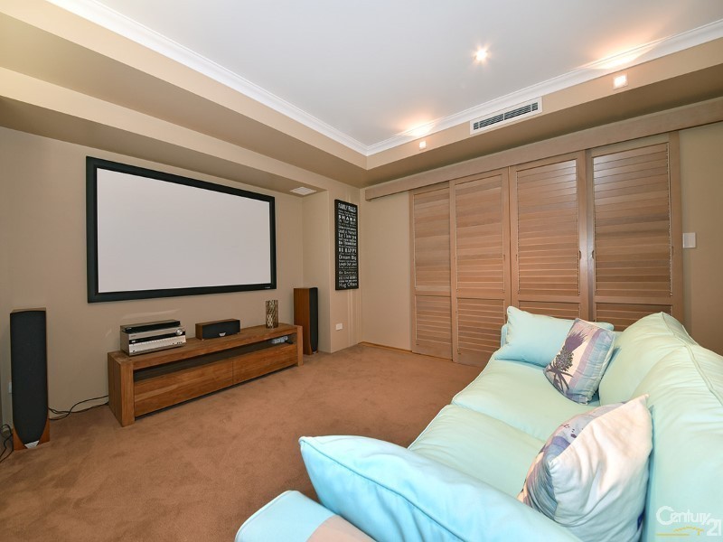 24 Andros Circuit, Mindarie WA 6030