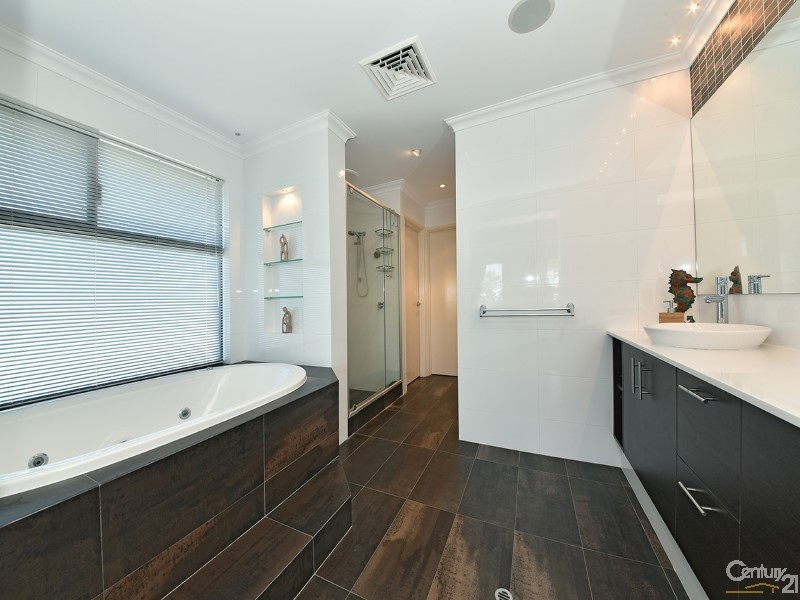 24 Andros Circuit, Mindarie WA 6030