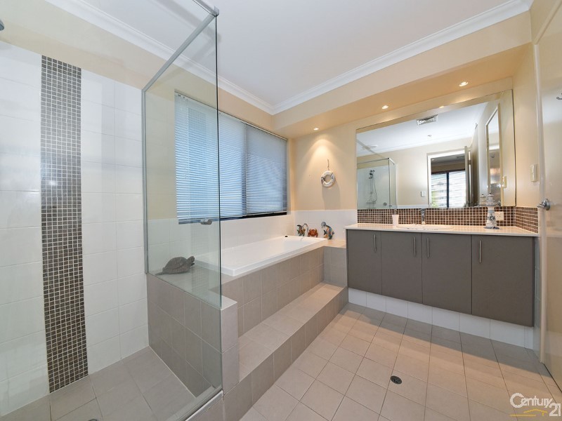 24 Andros Circuit, Mindarie WA 6030