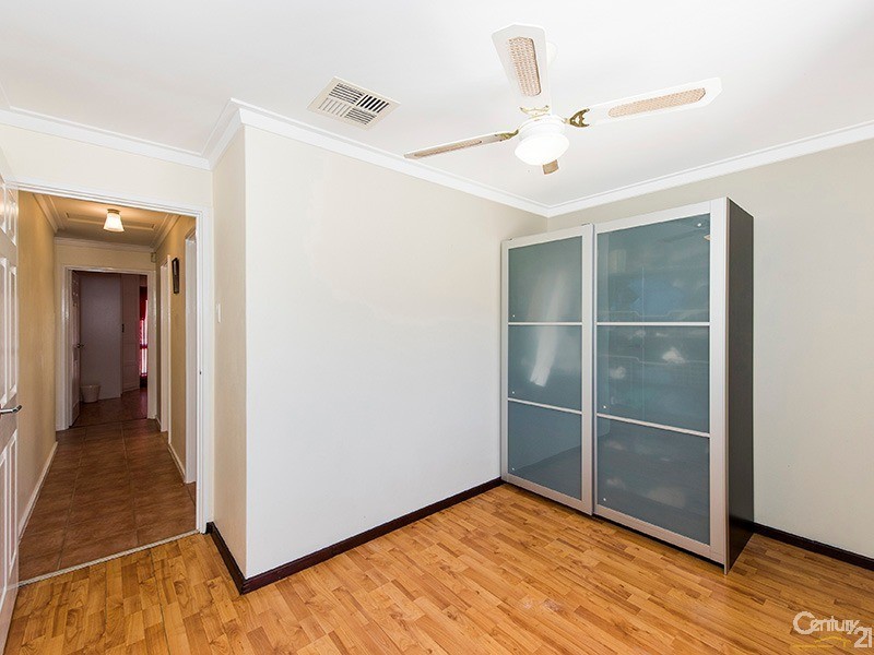 5 Pacific Way, Beldon WA 6027