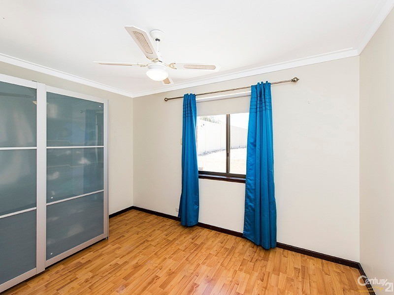 5 Pacific Way, Beldon WA 6027