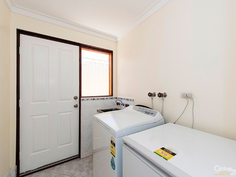 5 Pacific Way, Beldon WA 6027