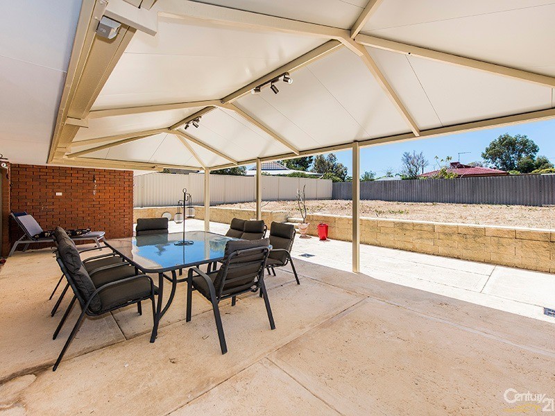 5 Pacific Way, Beldon WA 6027