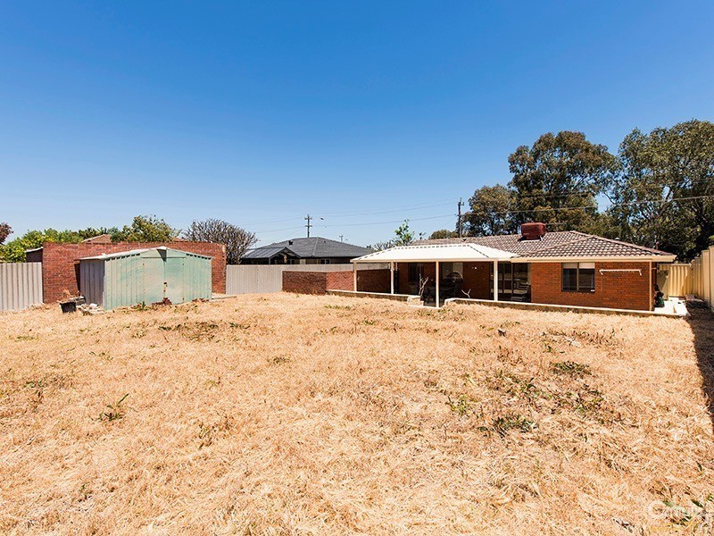 5 Pacific Way, Beldon WA 6027