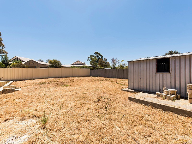 5 Pacific Way, Beldon WA 6027