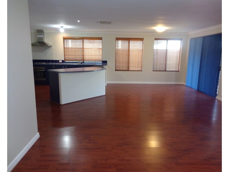 5 Adelong Circuit, Merriwa WA 6030