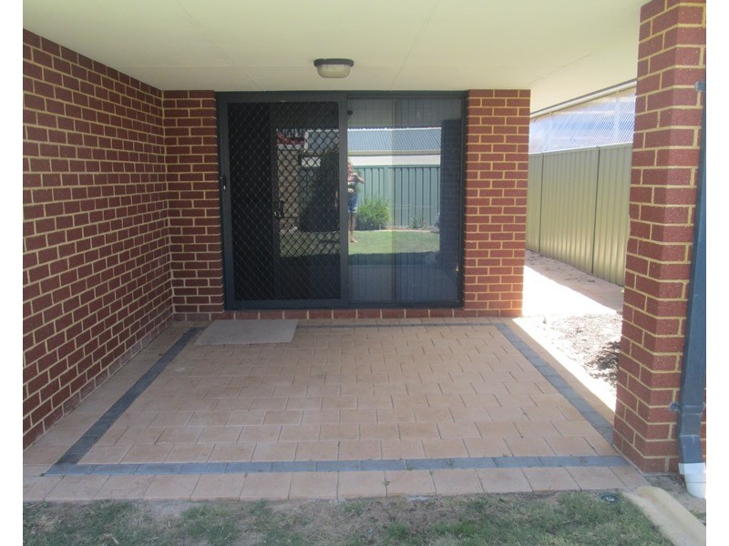 5 Adelong Circuit, Merriwa WA 6030