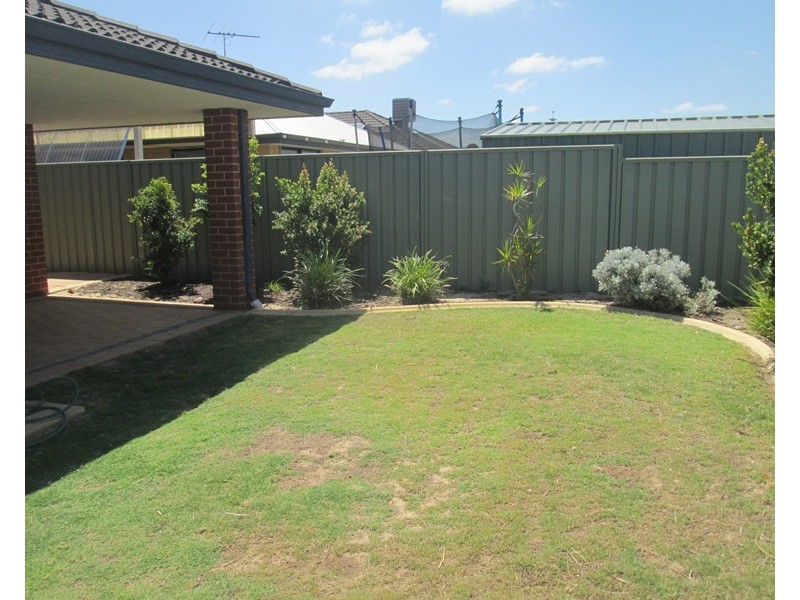 5 Adelong Circuit, Merriwa WA 6030