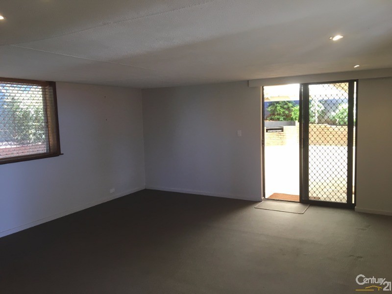 25b Mindarie Drive, Quinns Rocks WA 6030